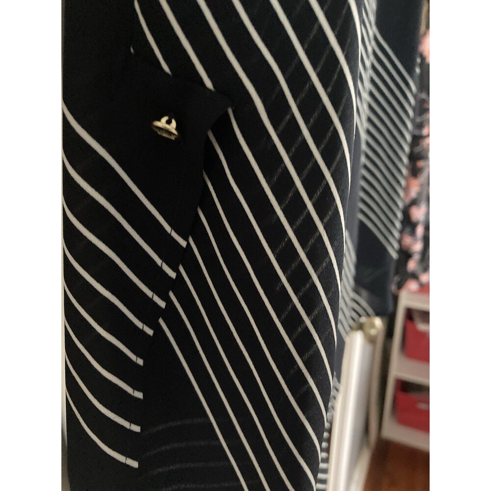 Chaus NY Top Medium Black White Striped Asymmetrical Front Zip Good Condition - Picture 7 of 16